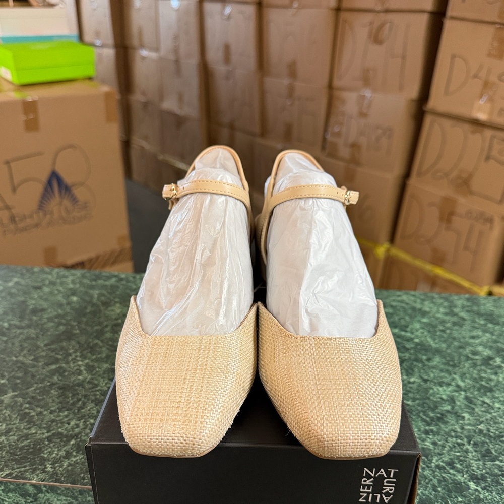 NATURALIZER HATTIE STRAPPY DRESS SHOE - Picture 5 of 11